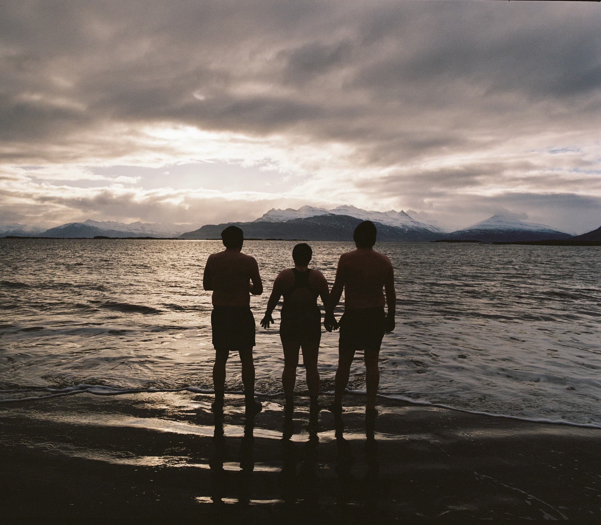 3_people